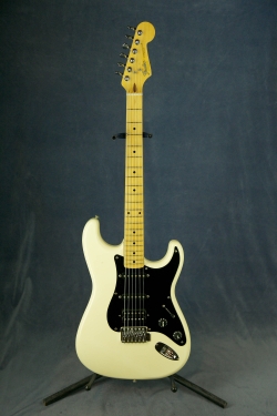 Fender Stratocaster ST-456 White