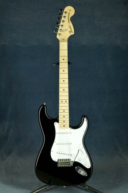 Fender Stratocaster ST-72 (Black)