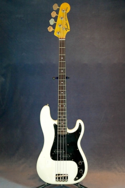 Fender Precision Bass PB-72 White