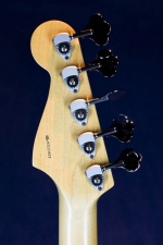 Fender AM Deluxe Jazz Bass-5