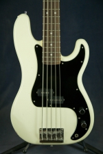 Fender Precision Bass - 5